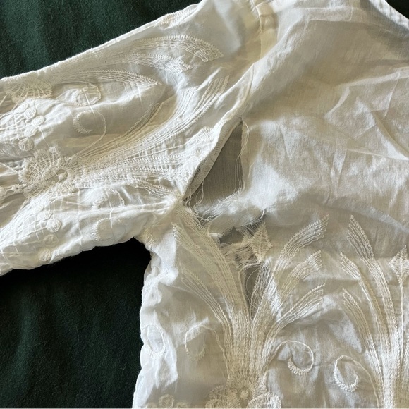 FREE WITH PURCHASE: Banana Republic white lace blouse - Picture 3 of 3